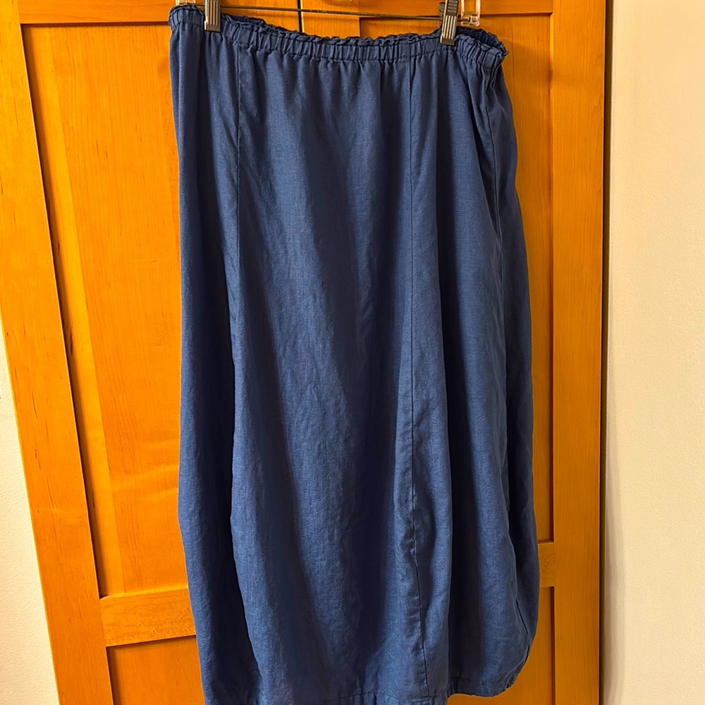 Women’s linen skirt, made by Kleen, size L